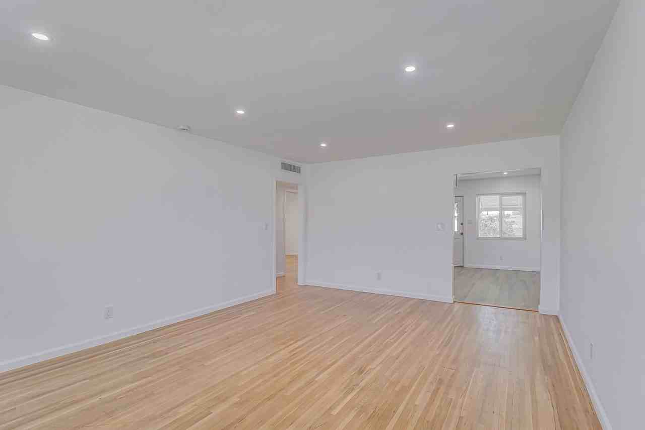 1105 Vanderbilt Dr - Photo 6 of 22