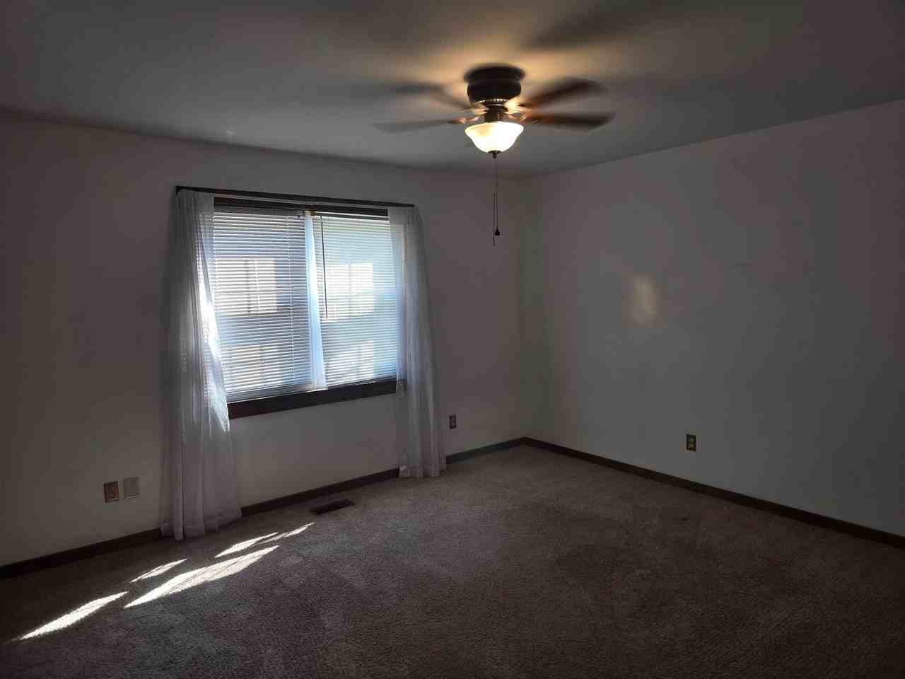 6995 Fields Landing Rd - Photo 3 of 7