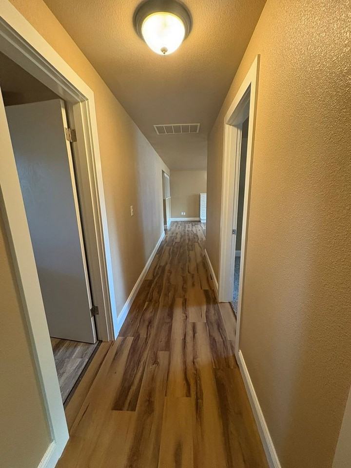 4297 Auburn Rd Ne - Photo 4 of 22