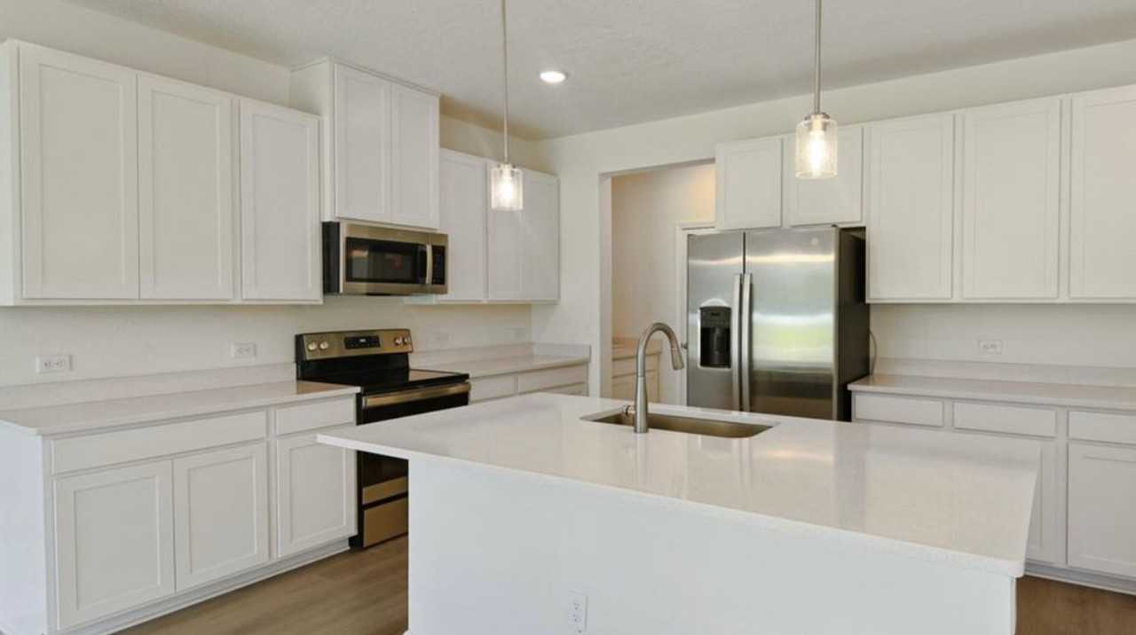 6009 Immortal Ct - Photo 4 of 14