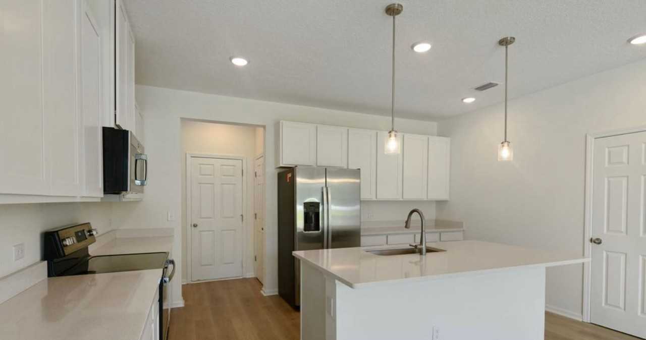 6009 Immortal Ct - Photo 5 of 14