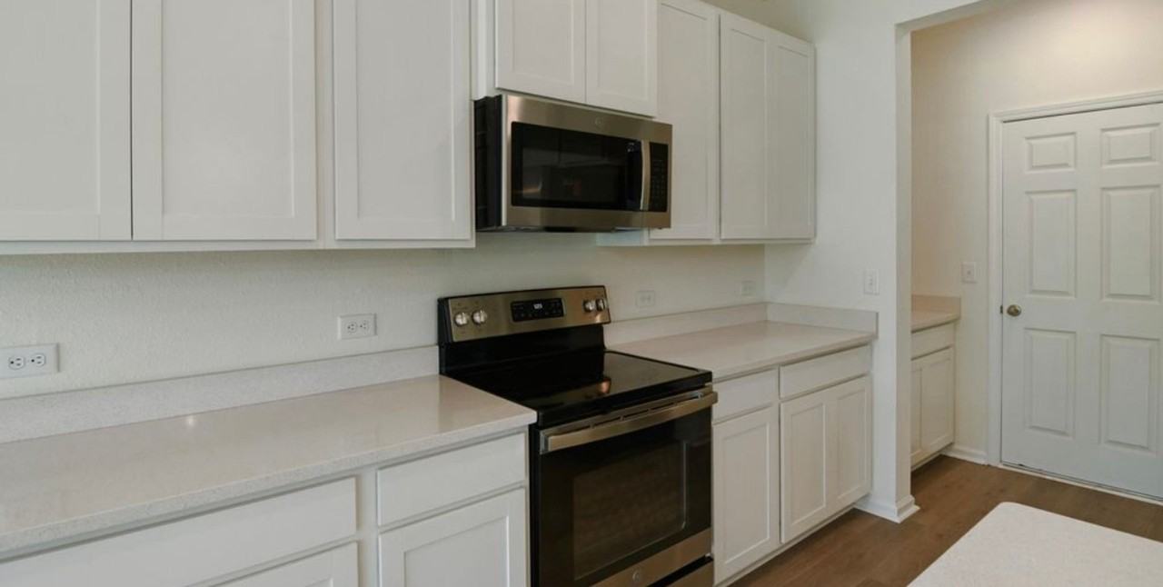 6009 Immortal Ct - Photo 6 of 14