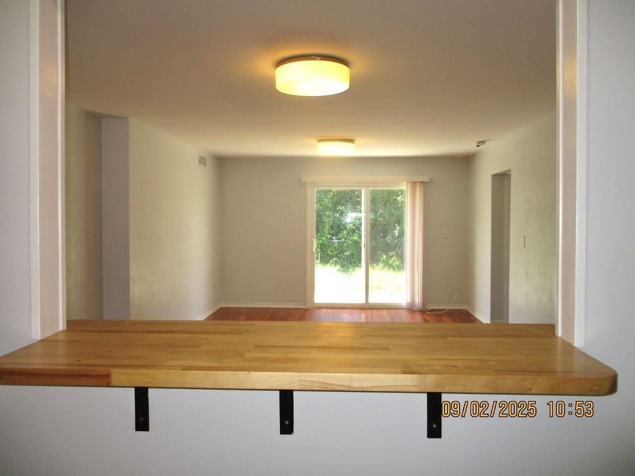 428 Manhattan Ave - Photo 4 of 17