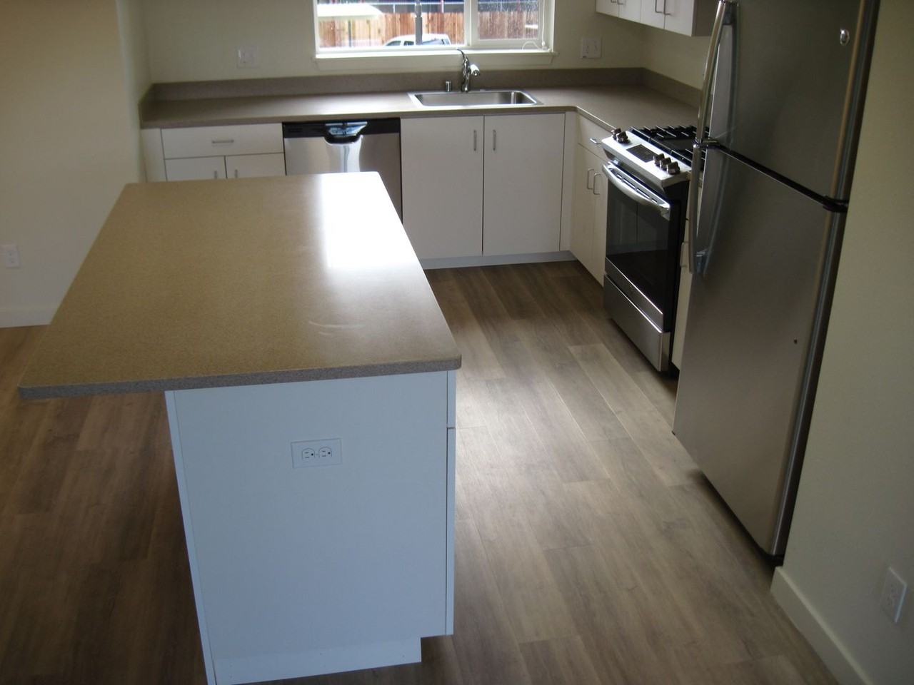 445 445 Southwest Blvd. - 10 #10 - Photo 6 of 16