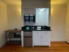 featured image of 1415 Bank St