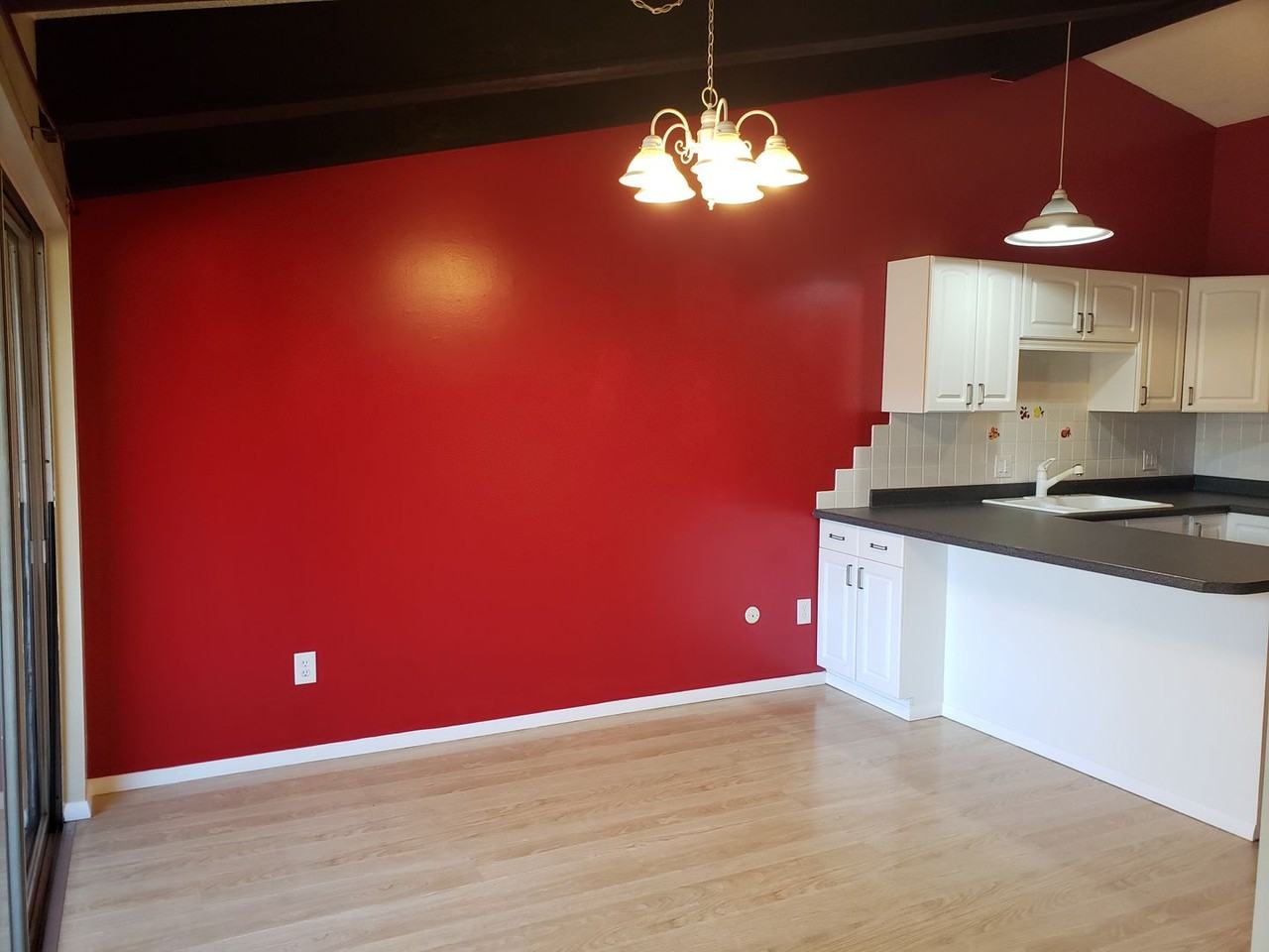 1346 Millcreek Dr #4 - Photo 3 of 18