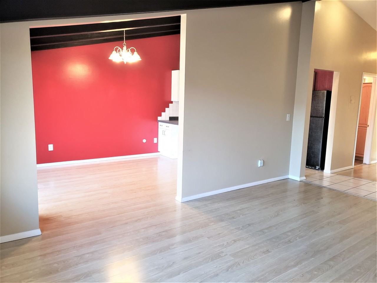 1346 Millcreek Dr #4 - Photo 5 of 18