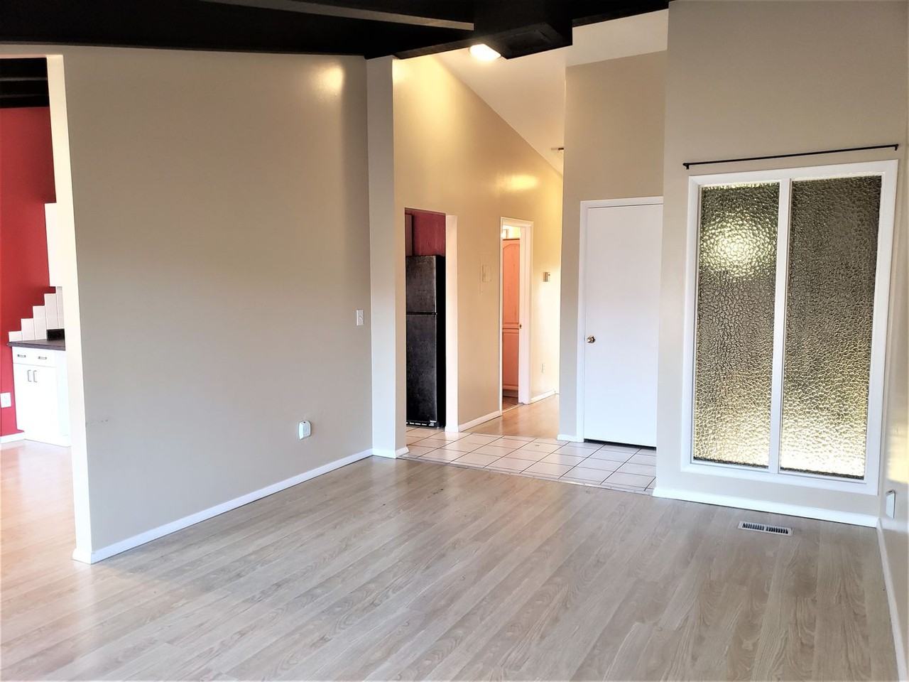 1346 Millcreek Dr #4 - Photo 6 of 18