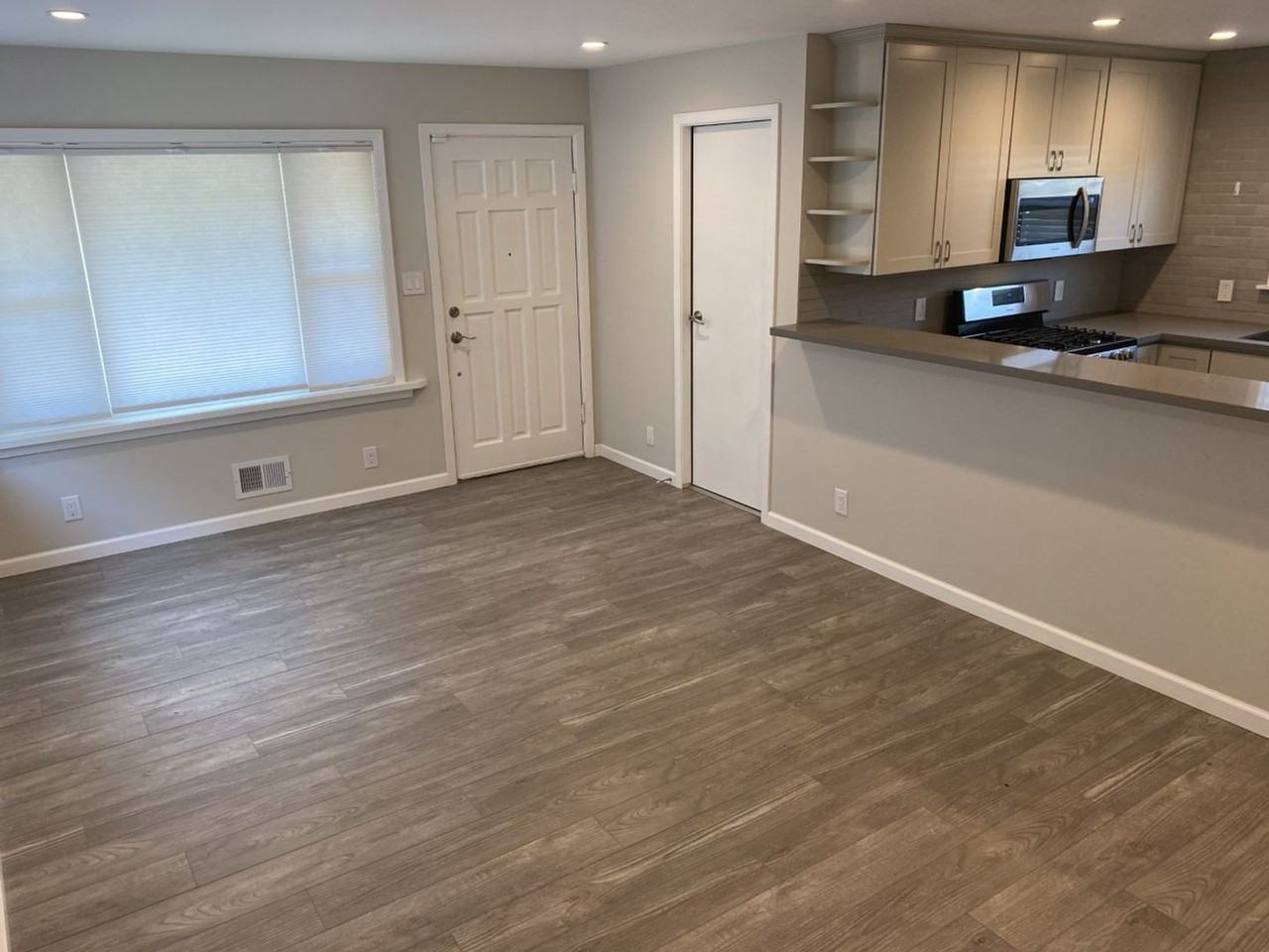 256 Mariposa St - Photo 3 of 18