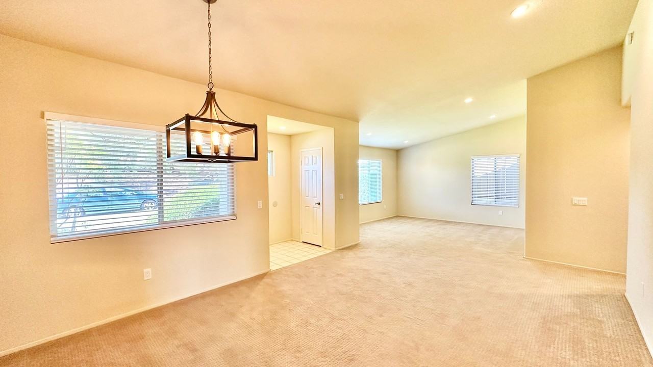 730 Morro Rd - Photo 4 of 39