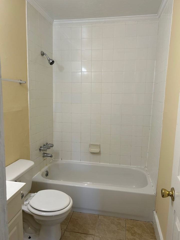 2801 Shandon Pl - Photo 5 of 10