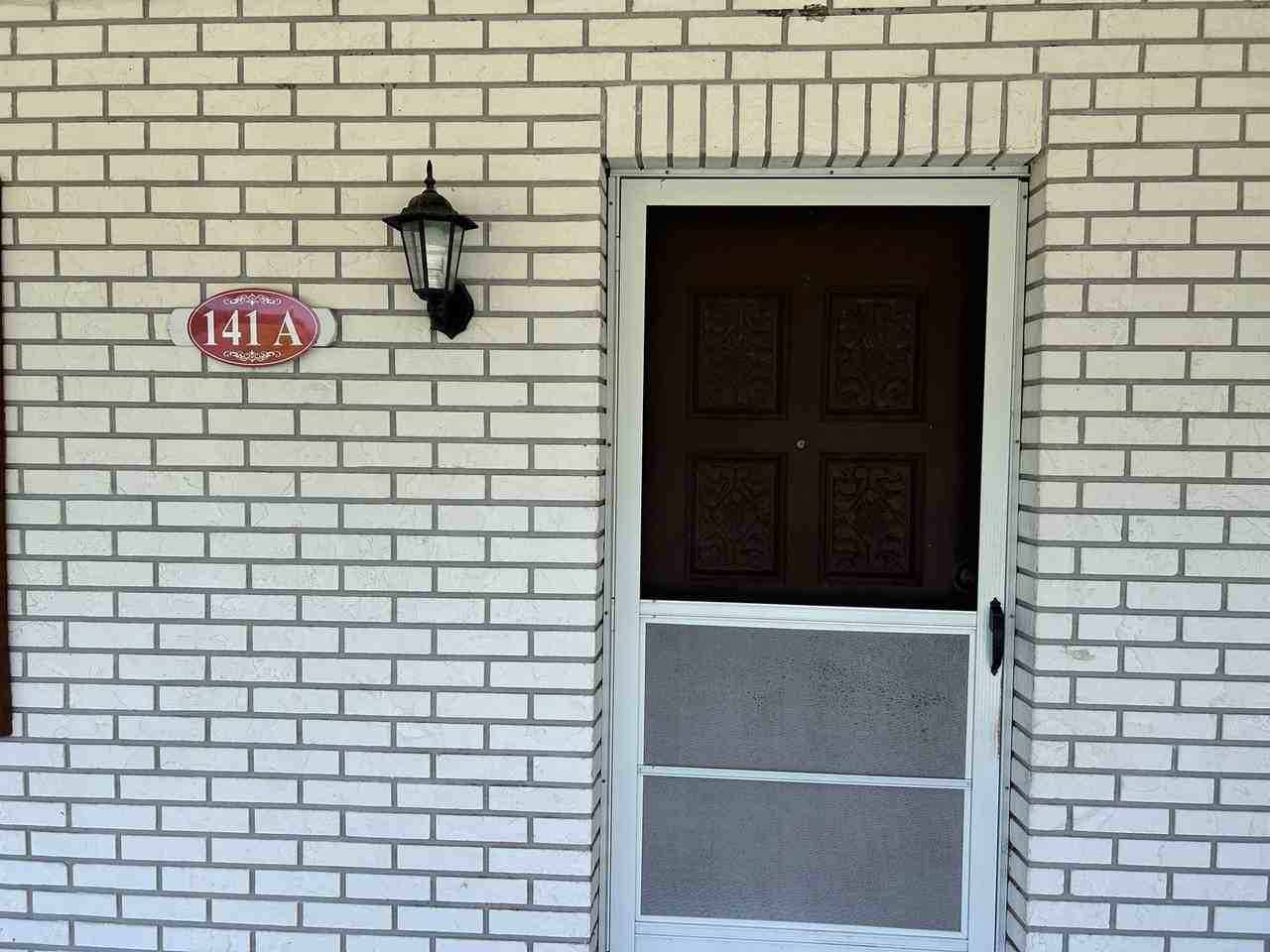 141 Landmark St - Photo 2 of 14