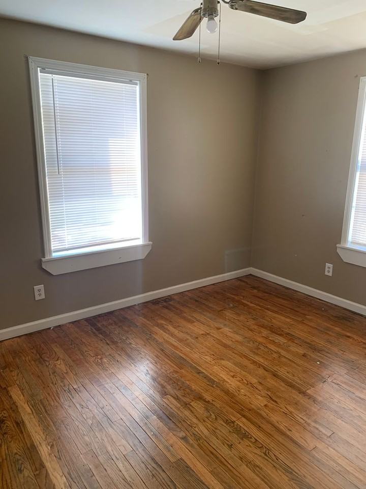 222 Curtis Sykes Dr - Photo 2 of 6