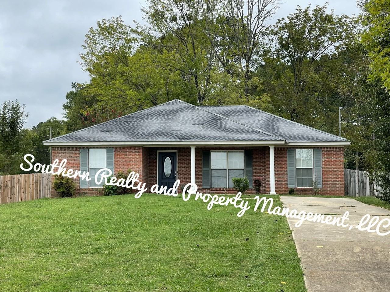 4084 Fitzpatrick Blvd - Photo 2 of 19