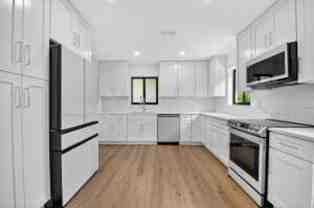 143 Se 27th Way - Photo 1 of 1