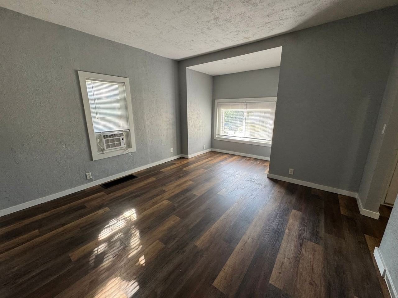 1637 13th Ave - Photo 4 of 12