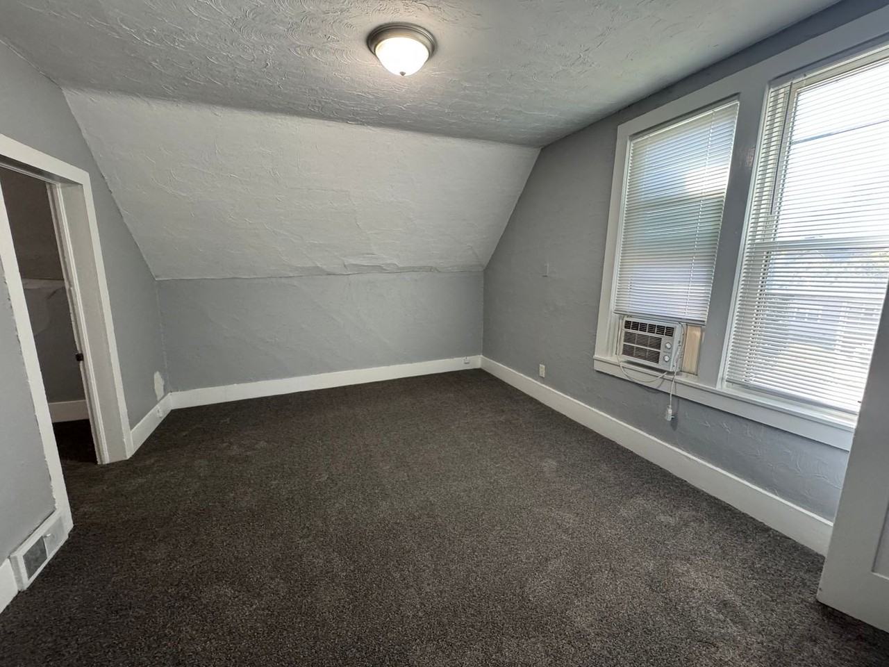 1637 13th Ave - Photo 6 of 12