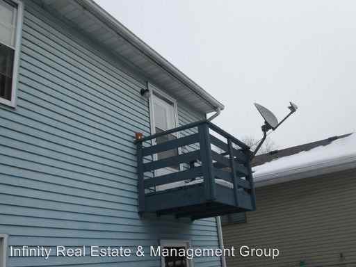 1628 8-1/2 St SE - Photo 2 of 12