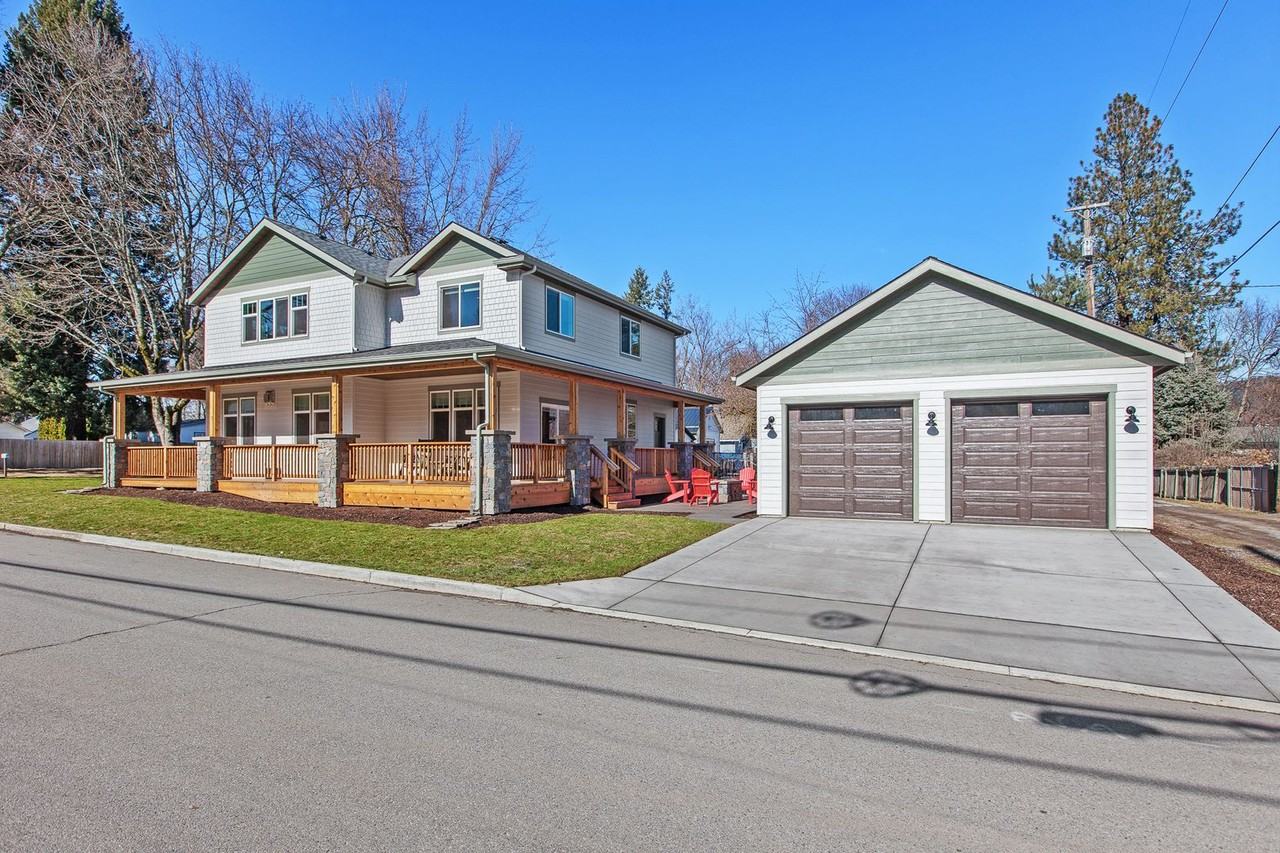 328 S 16th St - Photo 2 of 26