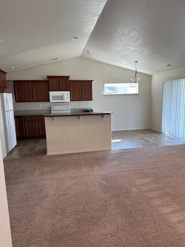 1335 E Brecken Dr - Photo 2 of 17