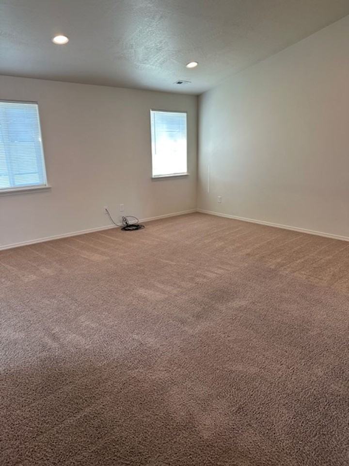 1335 E Brecken Dr - Photo 7 of 17