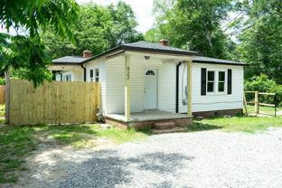 922 Hampton Ave Nw - Photo 1 of 1