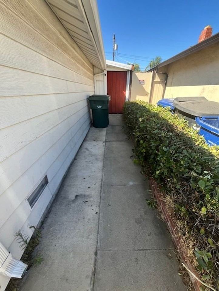 3709 Whitney Ave - Photo 5 of 18