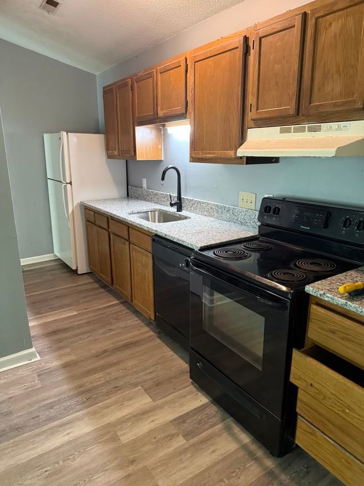 3115 Darden Rd - Photo 2 of 7