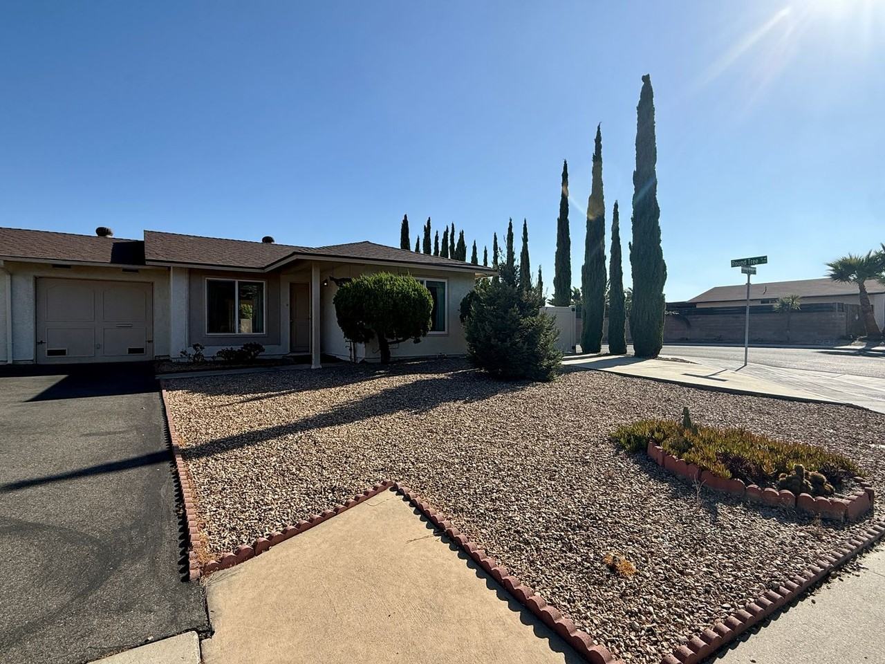 4591 Sunrise Rdg - Photo 3 of 37