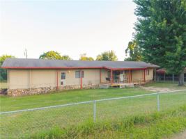 featured image of 517 Hidden Oaks Rd