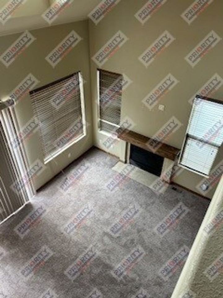 124 Villa Way - Photo 3 of 20