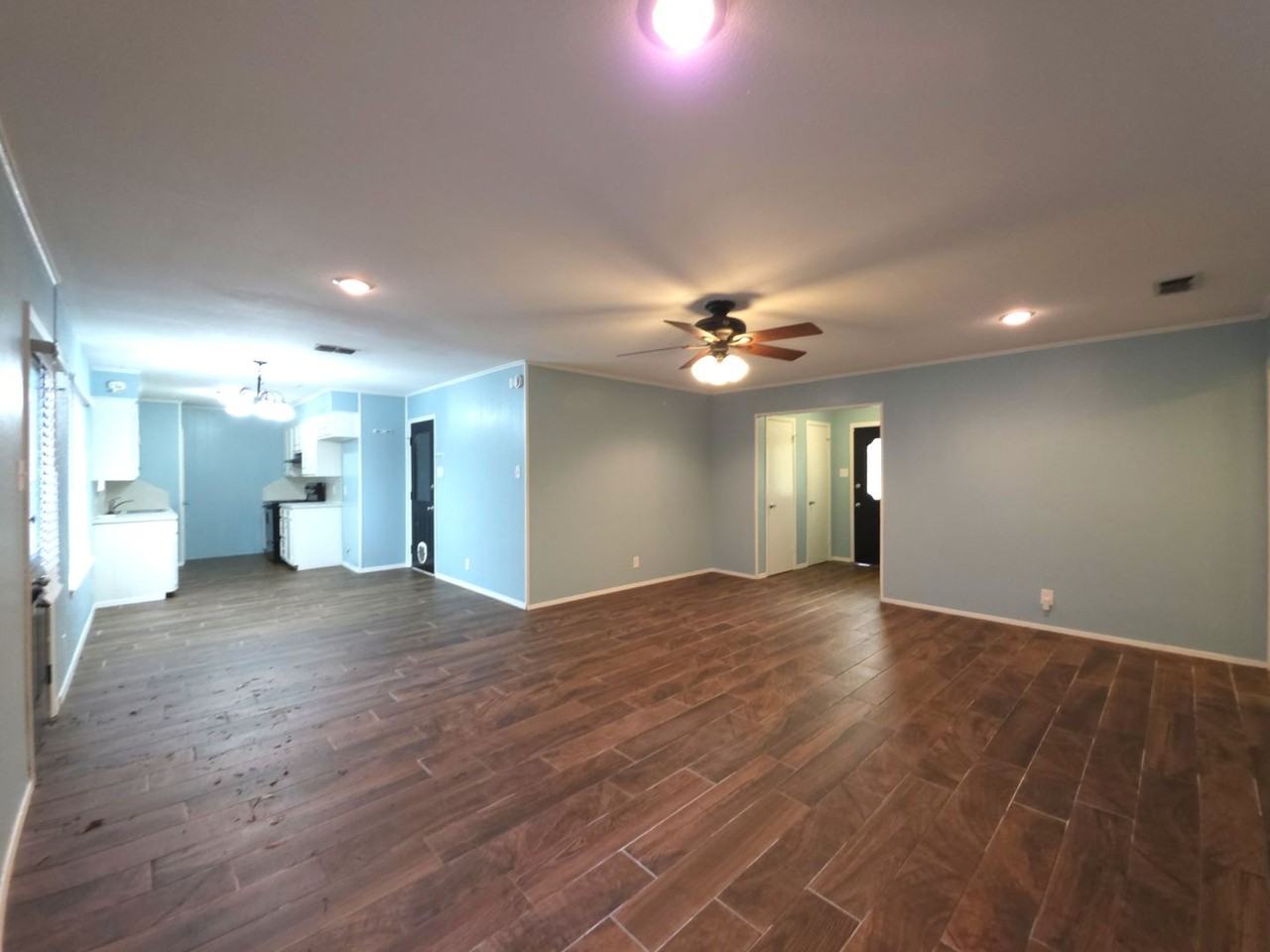 406 Hillcreek Dr - Photo 6 of 23