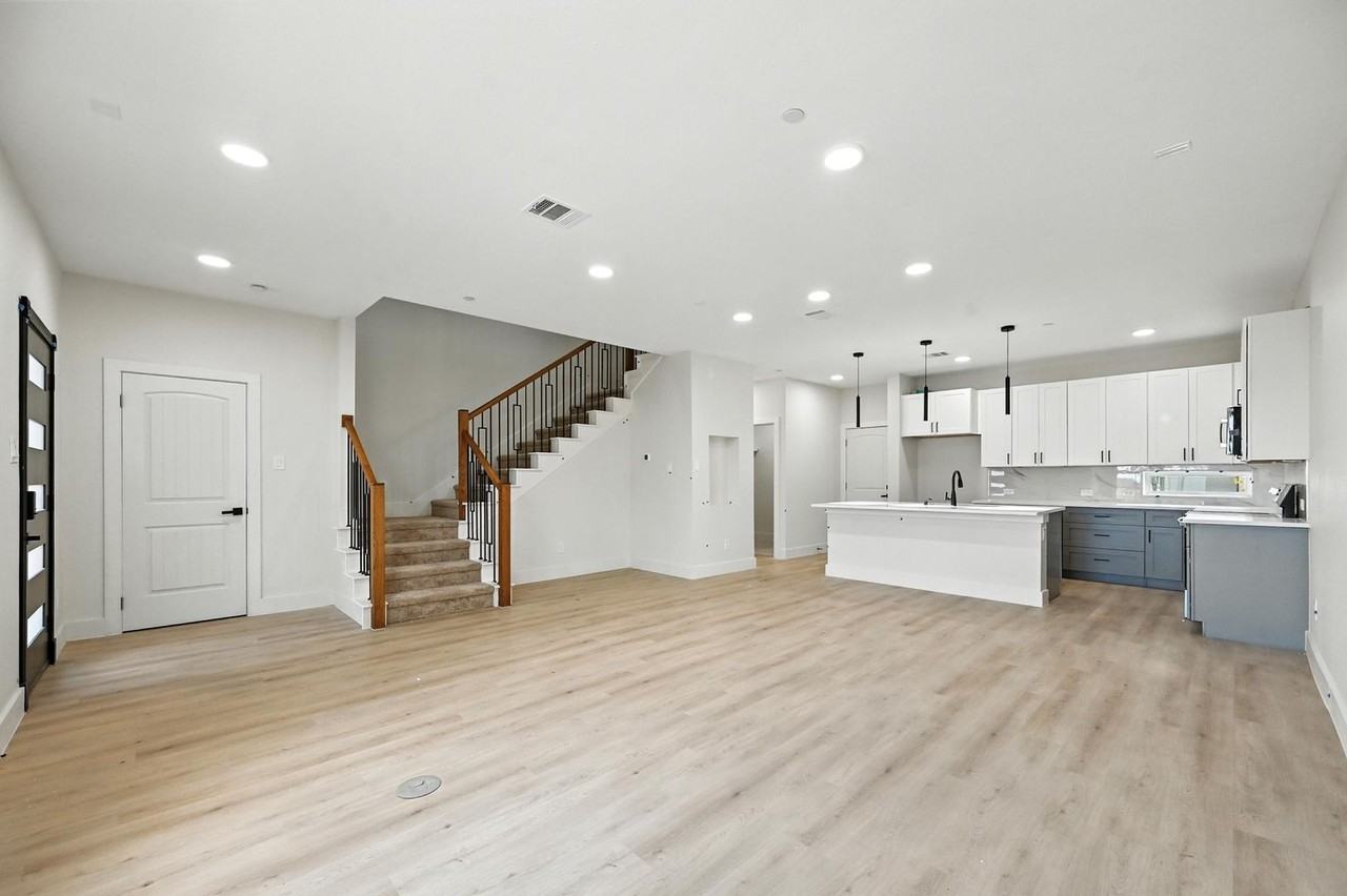 4319 Fayetteville Ave - Photo 2 of 21
