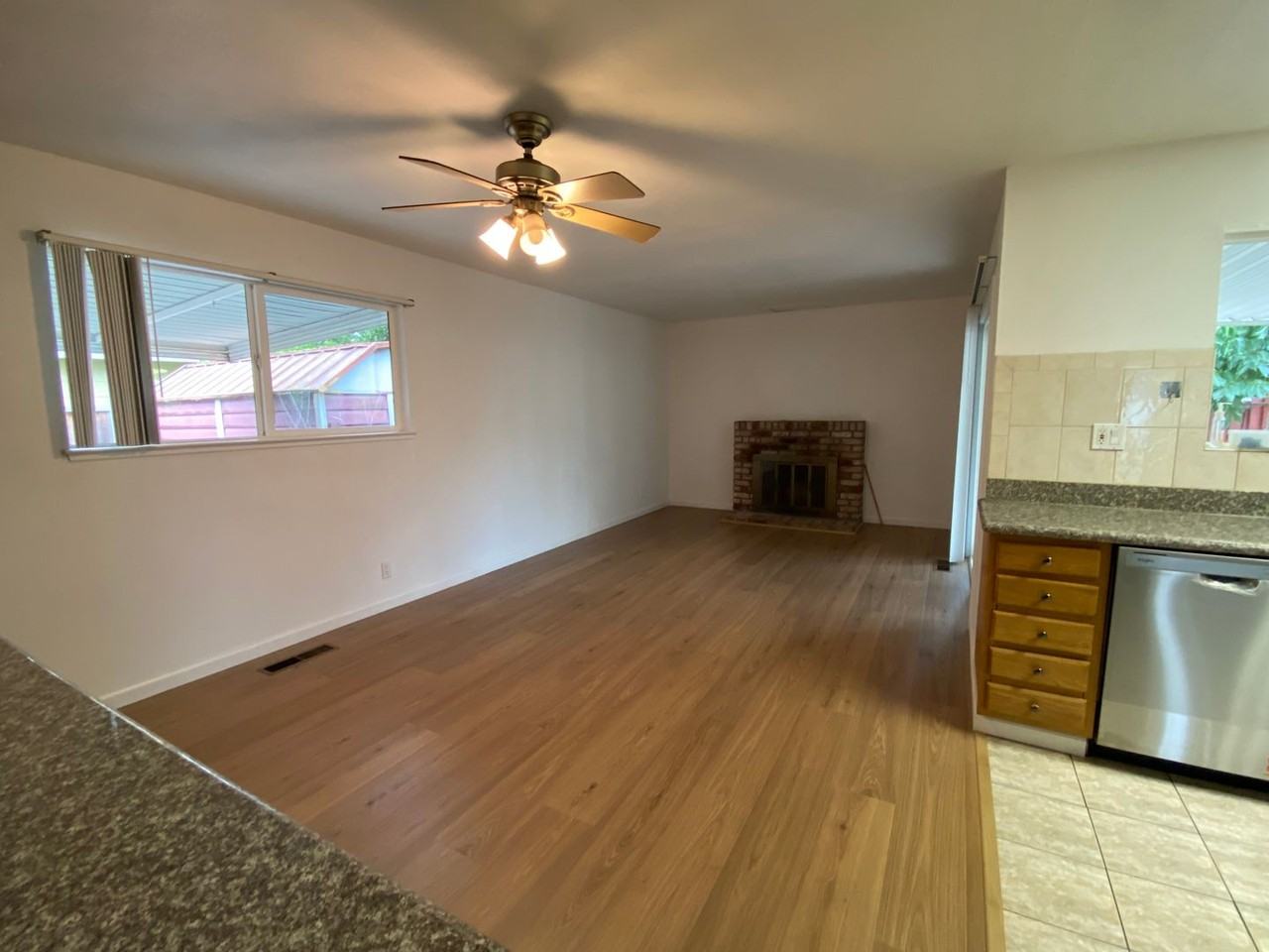 2043 Limewood Dr - Photo 3 of 20