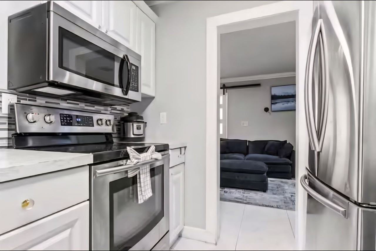 708 Sw 12th St - Photo 4 of 16