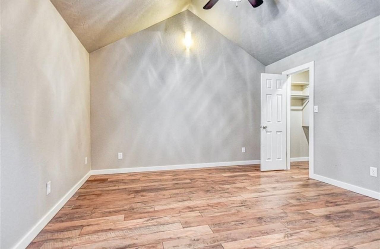 1605 Davinbrook Dr - Photo 3 of 10