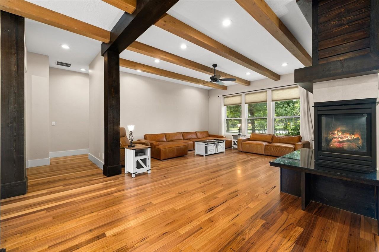 1839 N Livorno Way - Photo 7 of 36