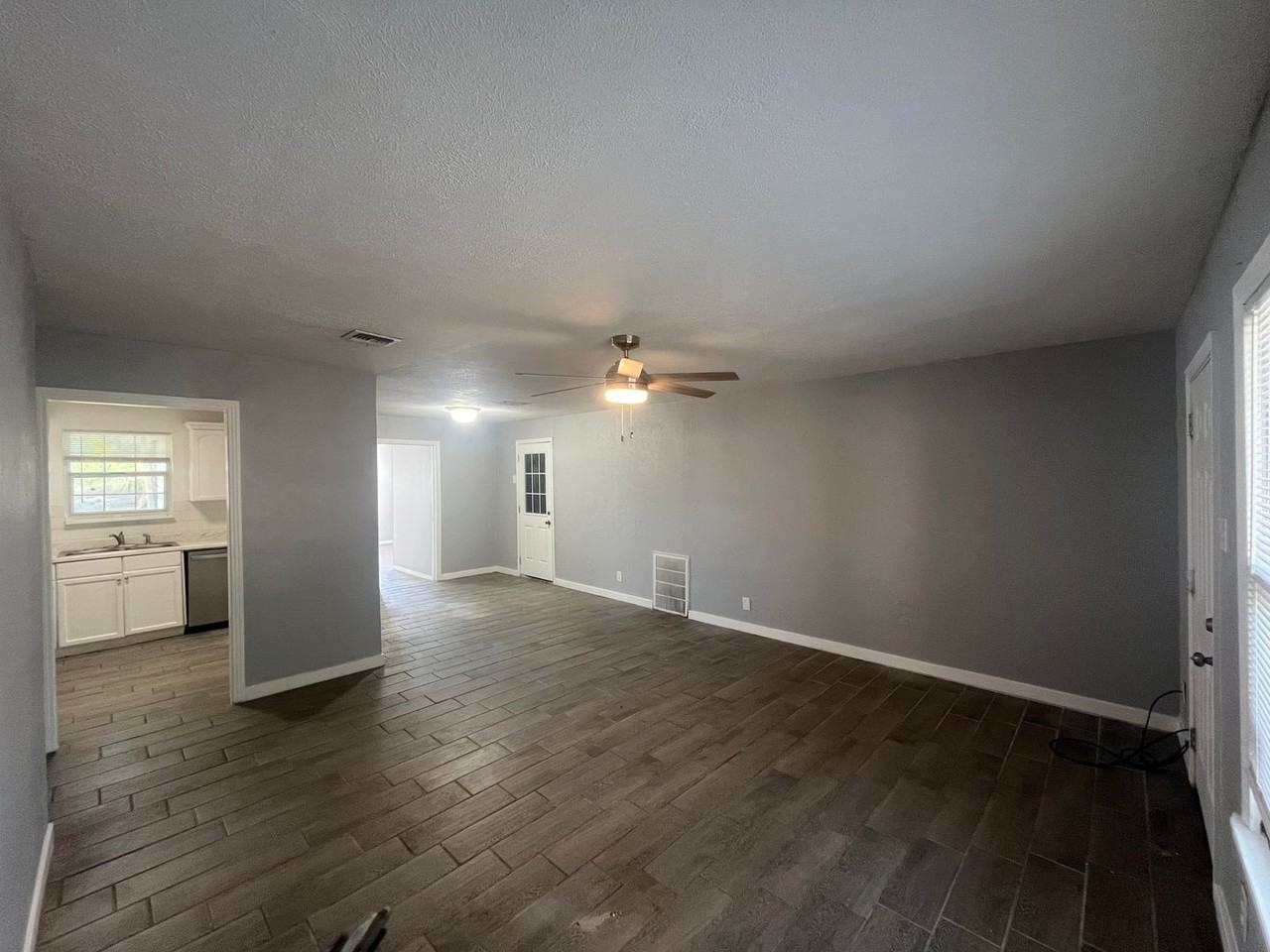 10833 Mayfield Dr - Photo 3 of 22