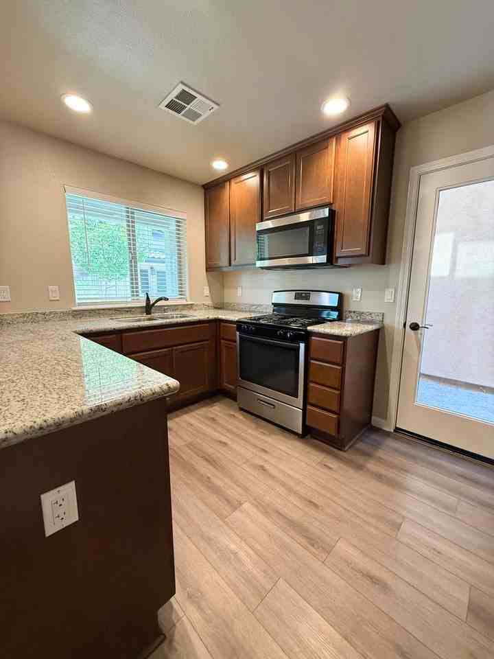 1172 Velarde Cir - Photo 3 of 27