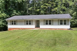 1015 Castlewood Dr - Photo 1 of 1