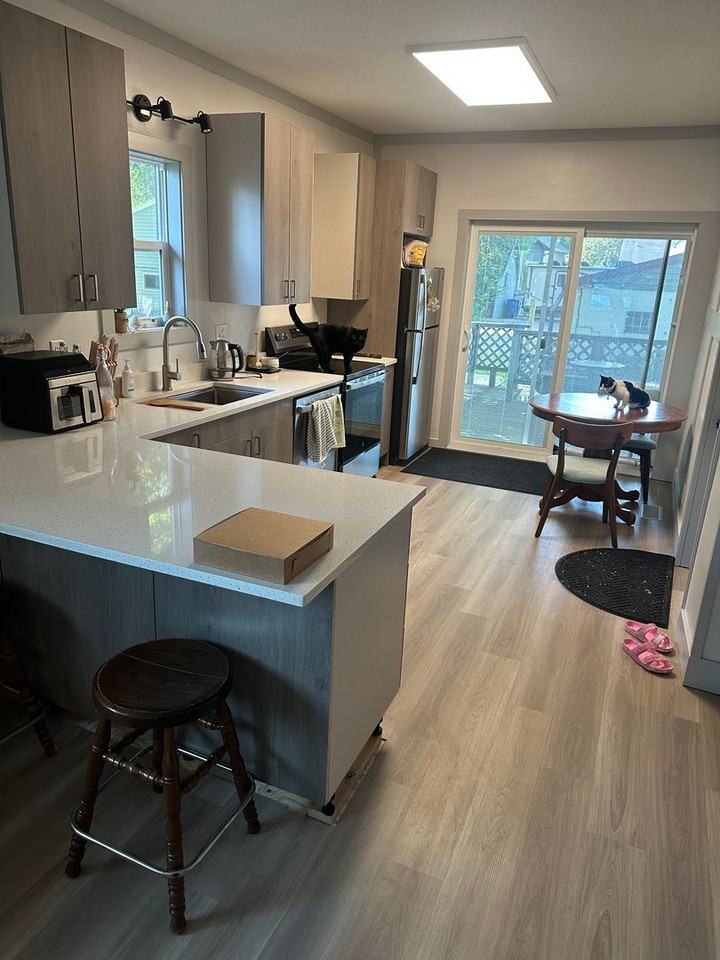 1514 4th Ave N - Photo 3 of 9