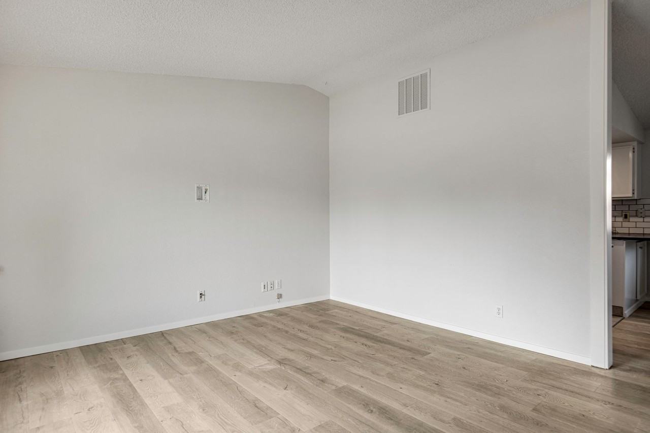 11030 W Musket St - Photo 6 of 41