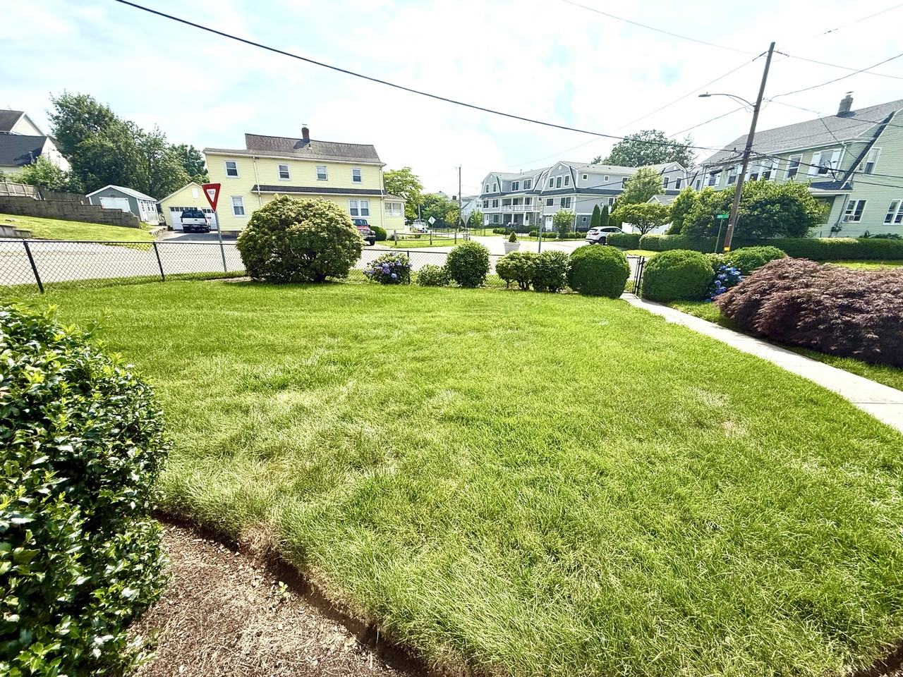 34 Harold St #34 - Photo 2 of 32