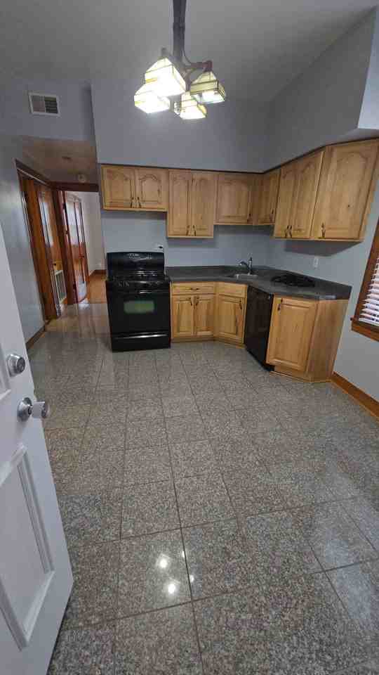 919 N Leavitt St #2F - Photo 6 of 17