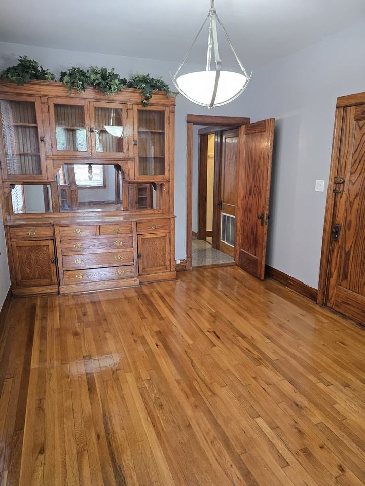 919 N Leavitt St #2F - Photo 4 of 17