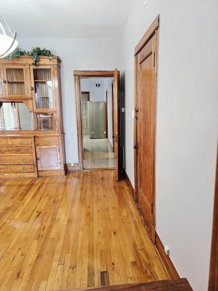 919 N Leavitt St #2F - Photo 5 of 17