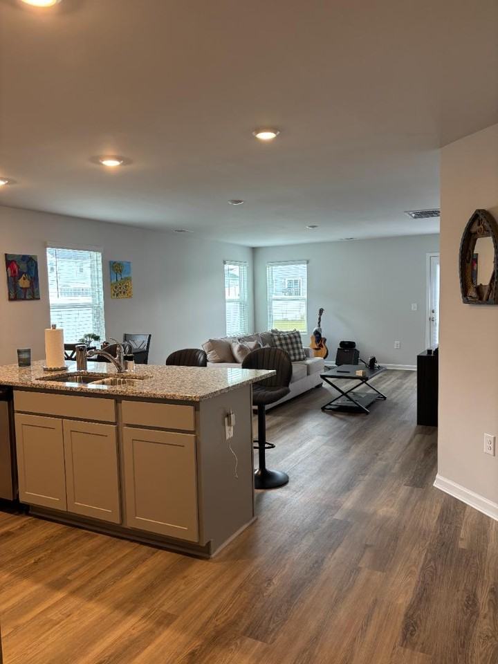 73 Cape Point Dr - Photo 4 of 11