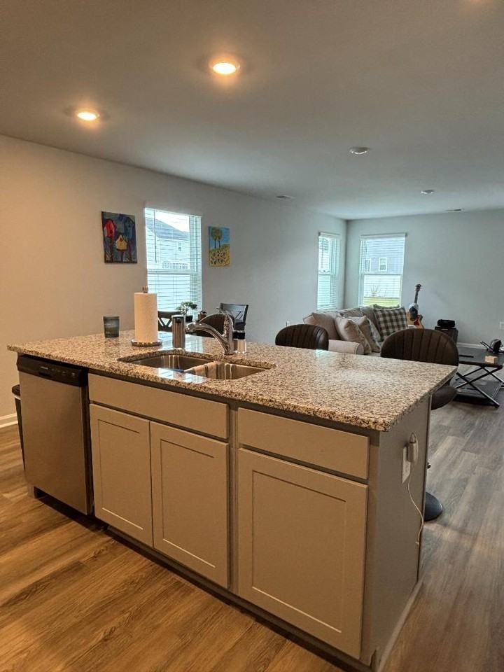 73 Cape Point Dr - Photo 5 of 11