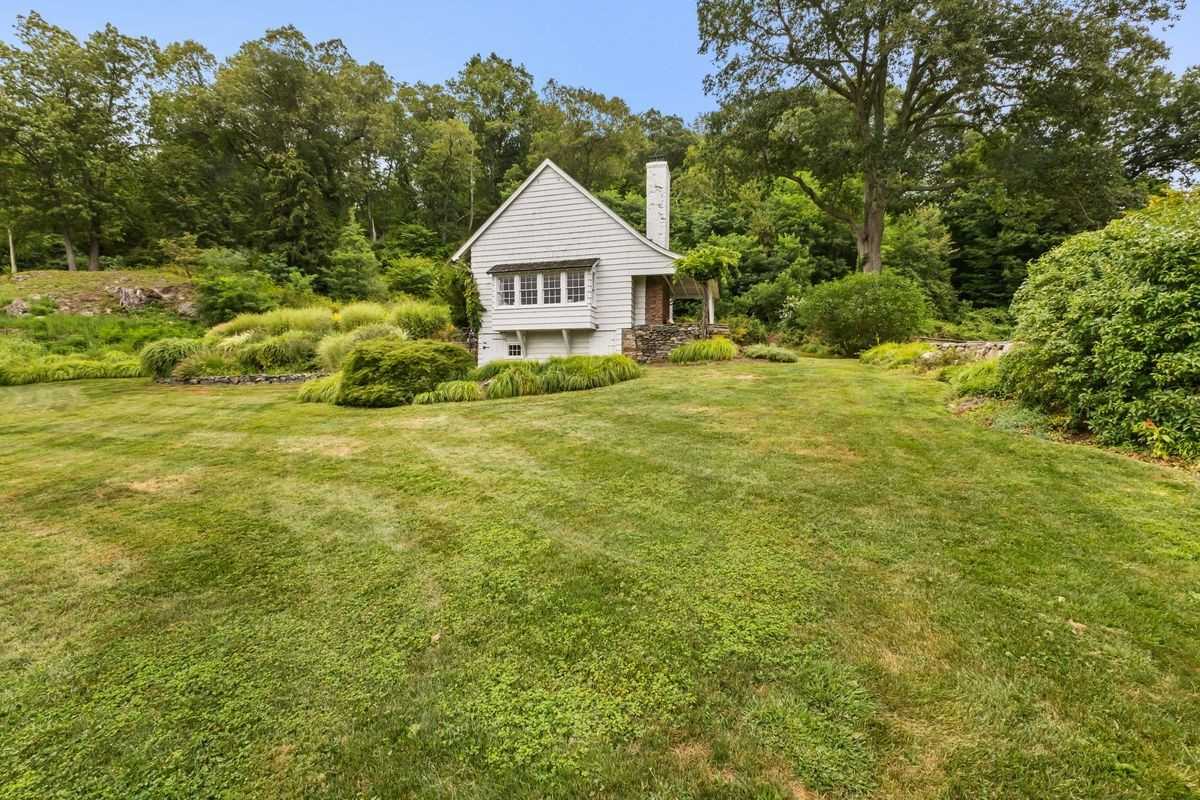 20 Old Post Rd - Photo 3 of 3