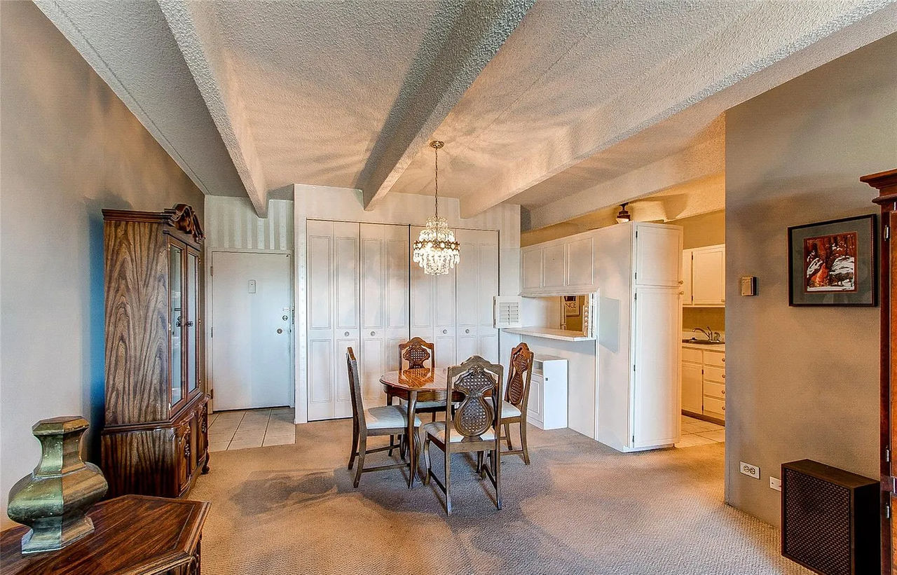 130 North Pearl Street #1105 - Photo 2 of 23